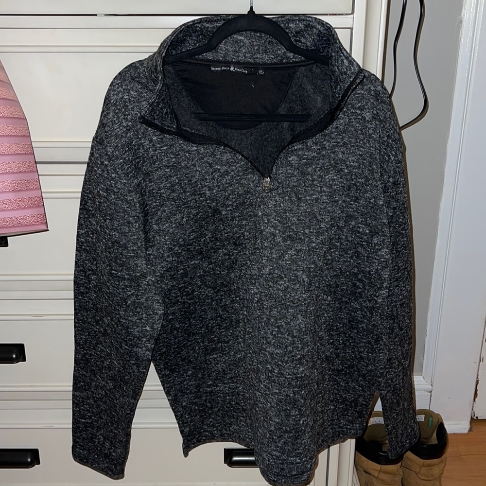 Beverly hill polo club mens quarter zip. Barley worn. Size Large